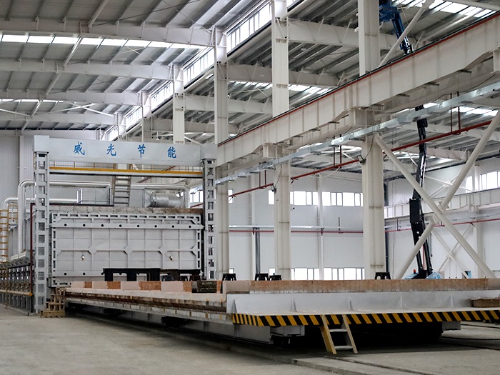 热处理炉：加工行程35m*8m 