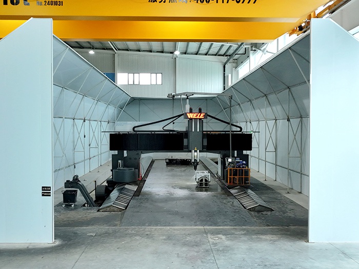 数控龙门加工中心： 加工行程20m*6.5m